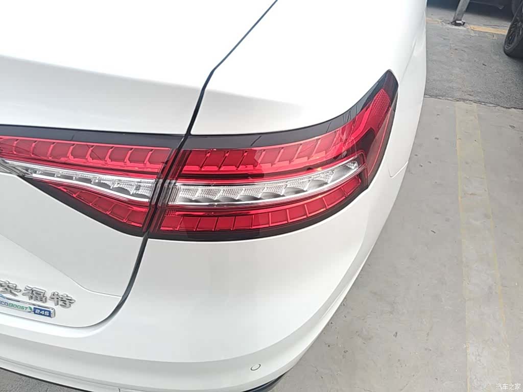 Ford Taurus, 2020 8