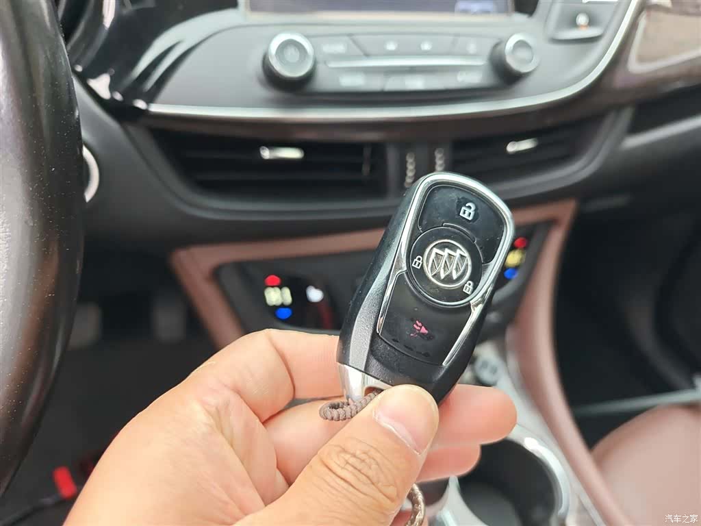 Buick Envision Plus, 2017 9
