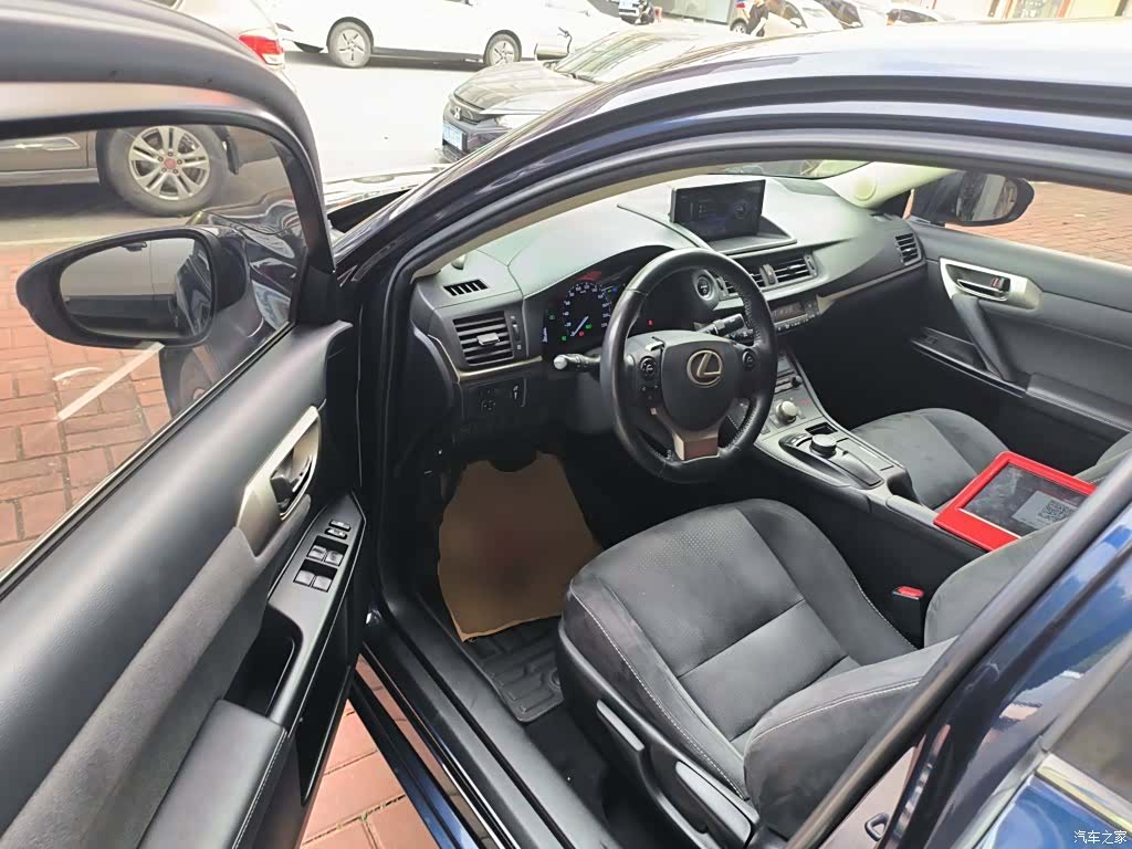 Lexus CT, 2020 12