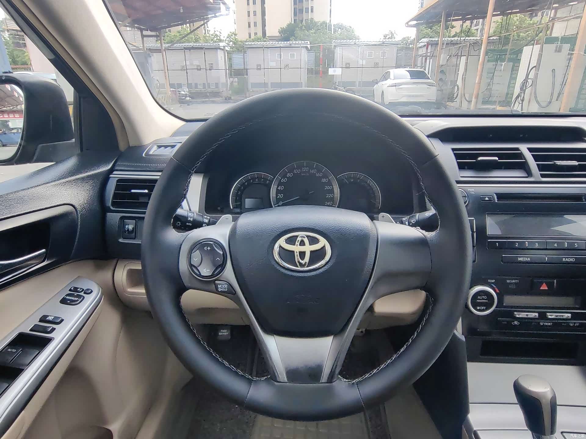 Toyota Camry, 2012 15