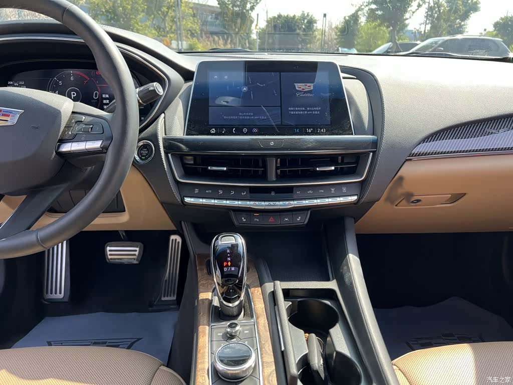Cadillac CT5, 2024 все фото