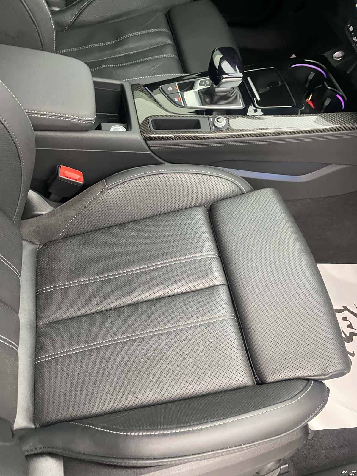 Audi A4L, 2022 24