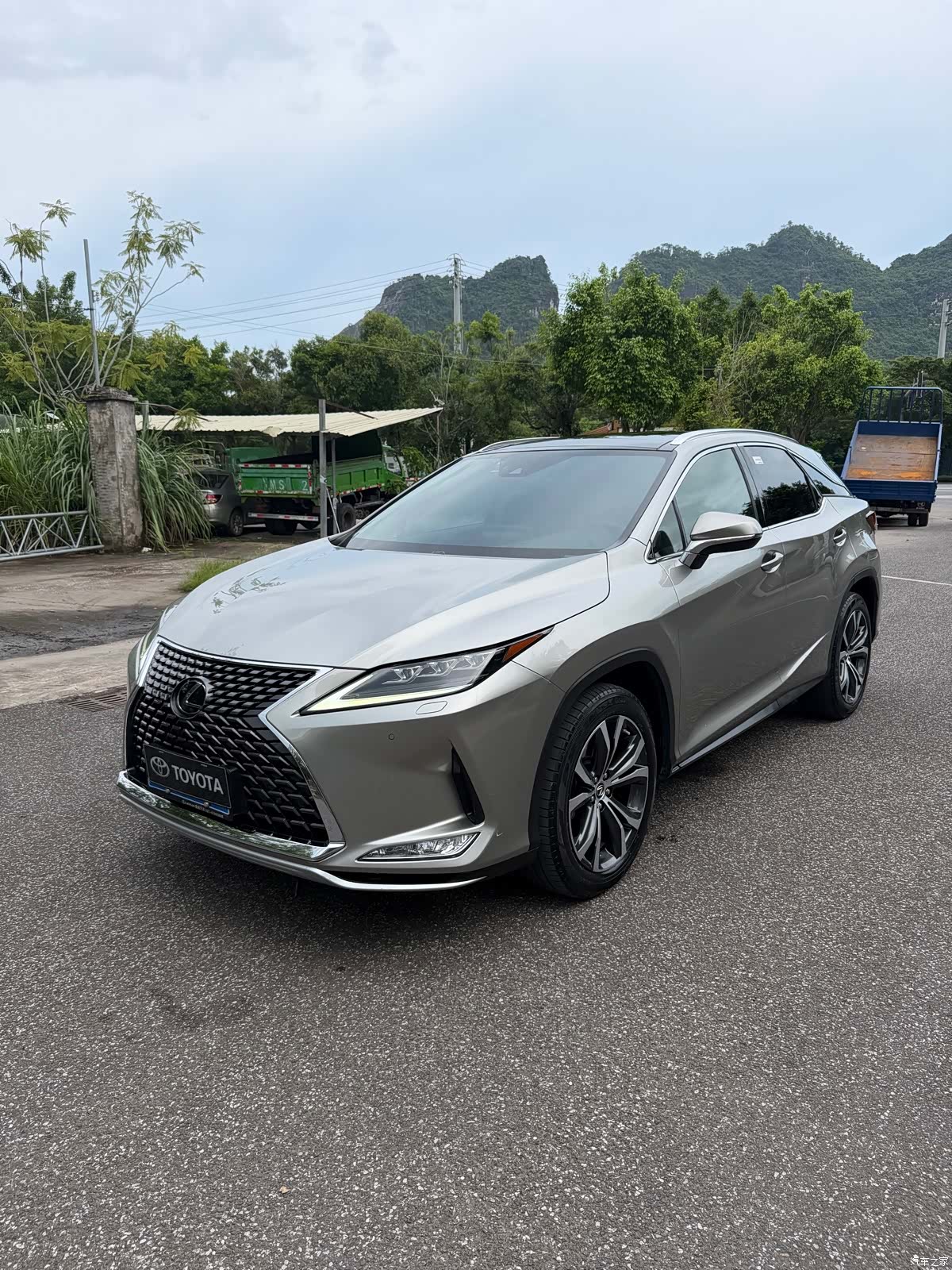 Lexus RX, 2021 1
