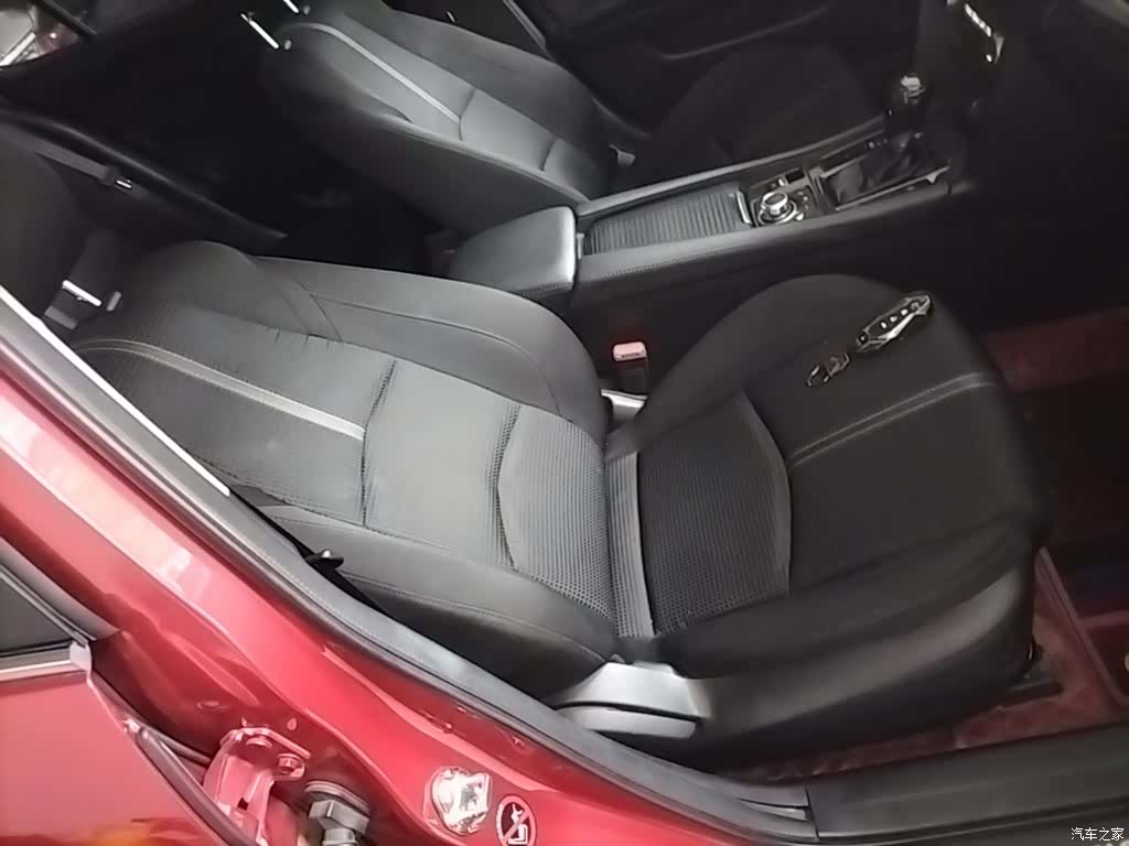 Mazda Mazda3, 2019 25