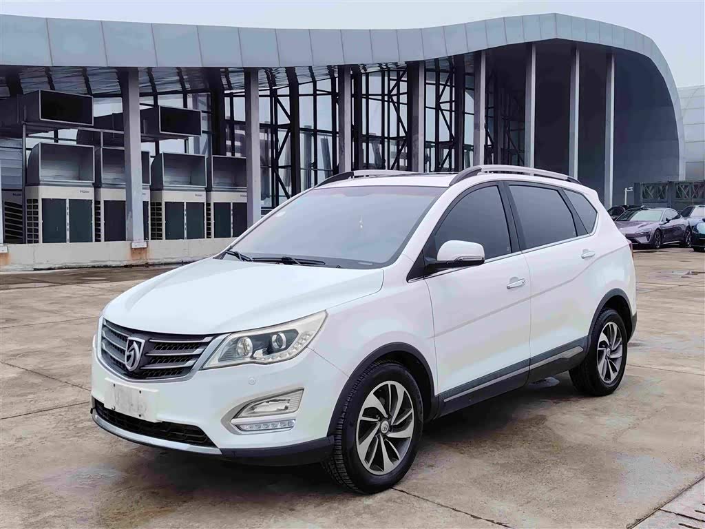Baojun 560 2015 1.8L MT Luxury