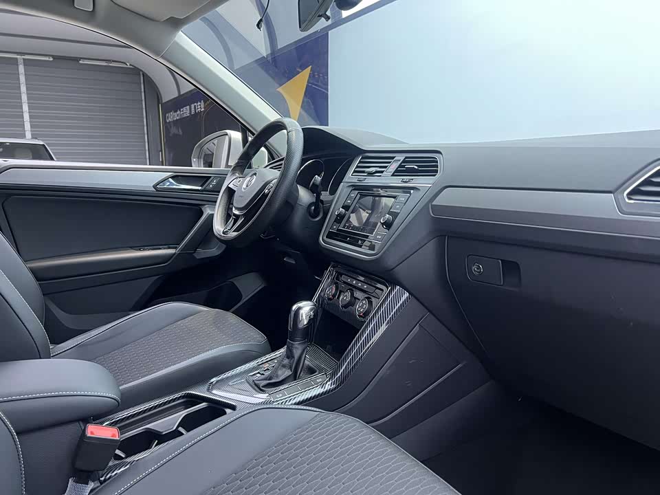Volkswagen Tiguan L
