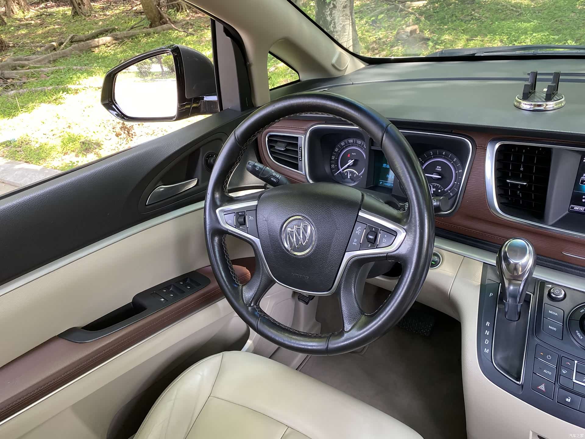 Buick GL8, 2019 11