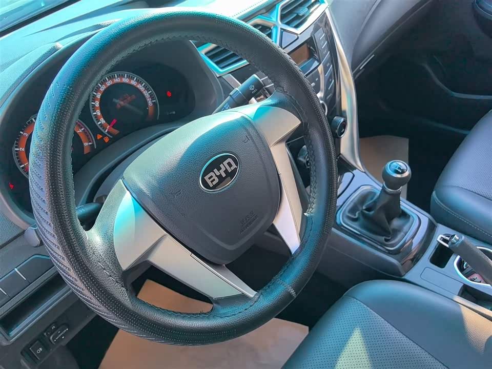 BYD F3