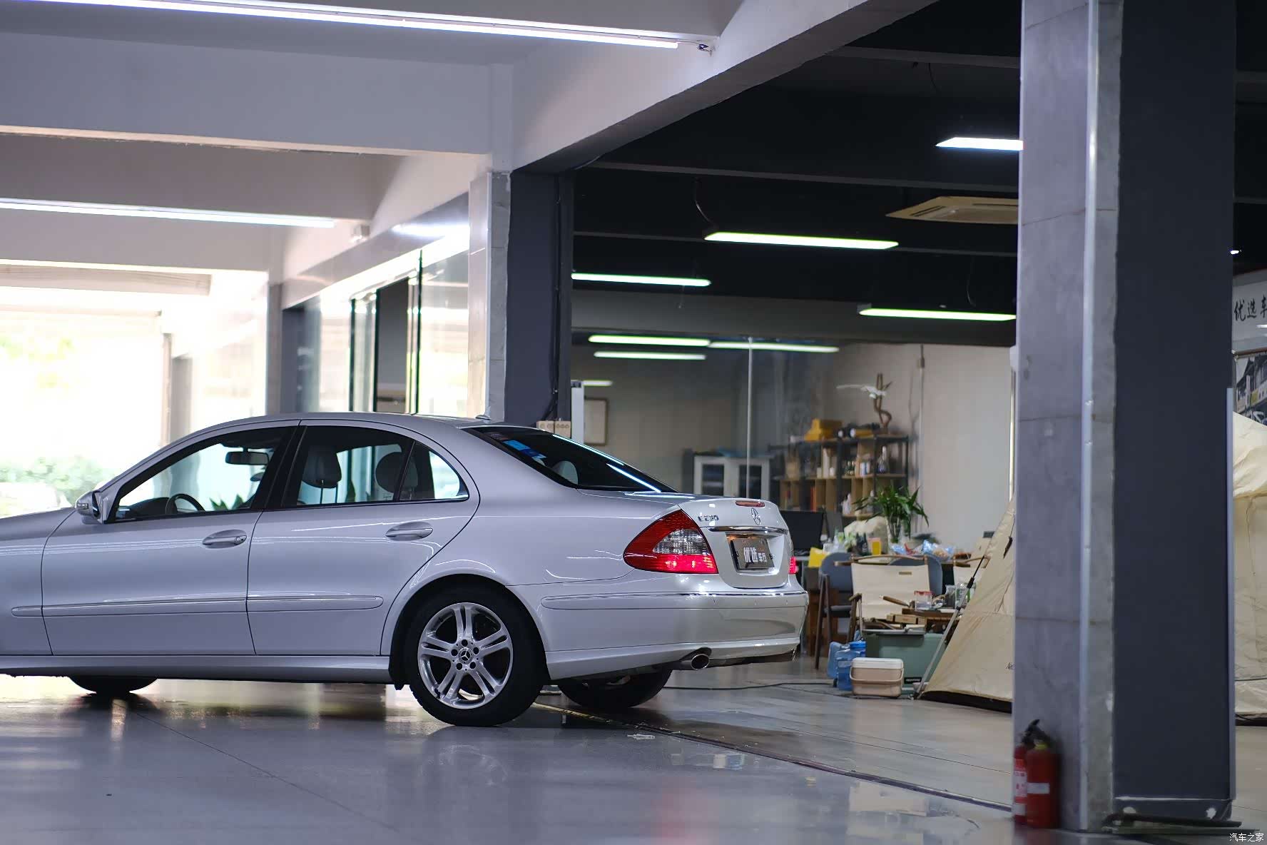 Mercedes-Benz E-Class, 2009 4