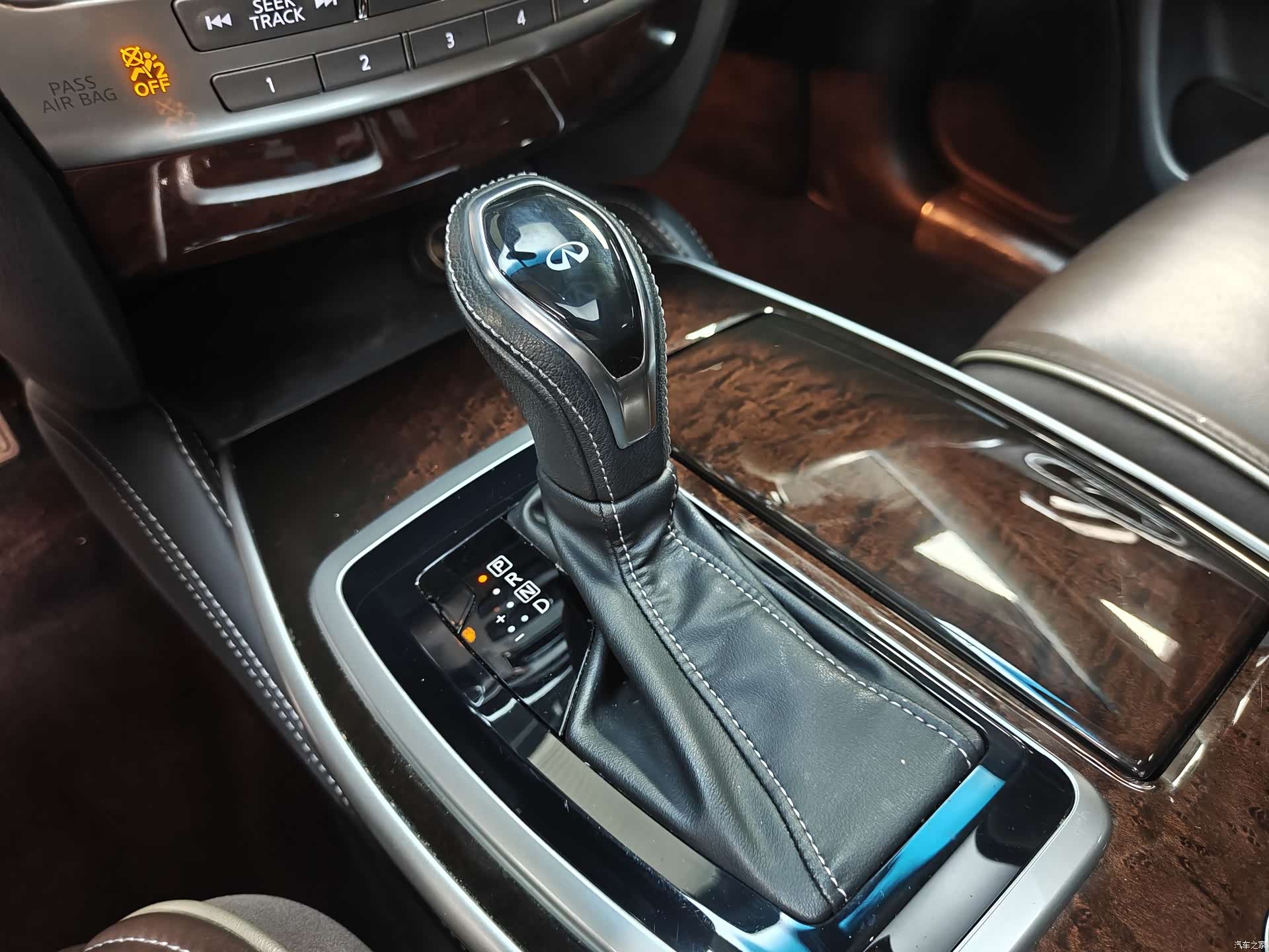 Infiniti QX60, 2018 12