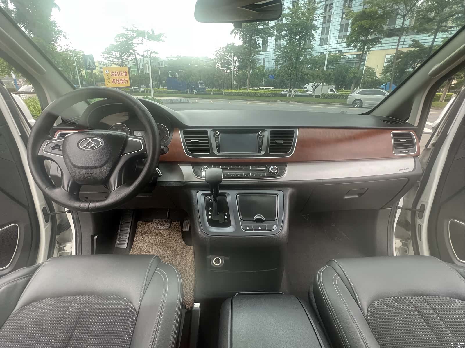 Maxus G10, 2016 13