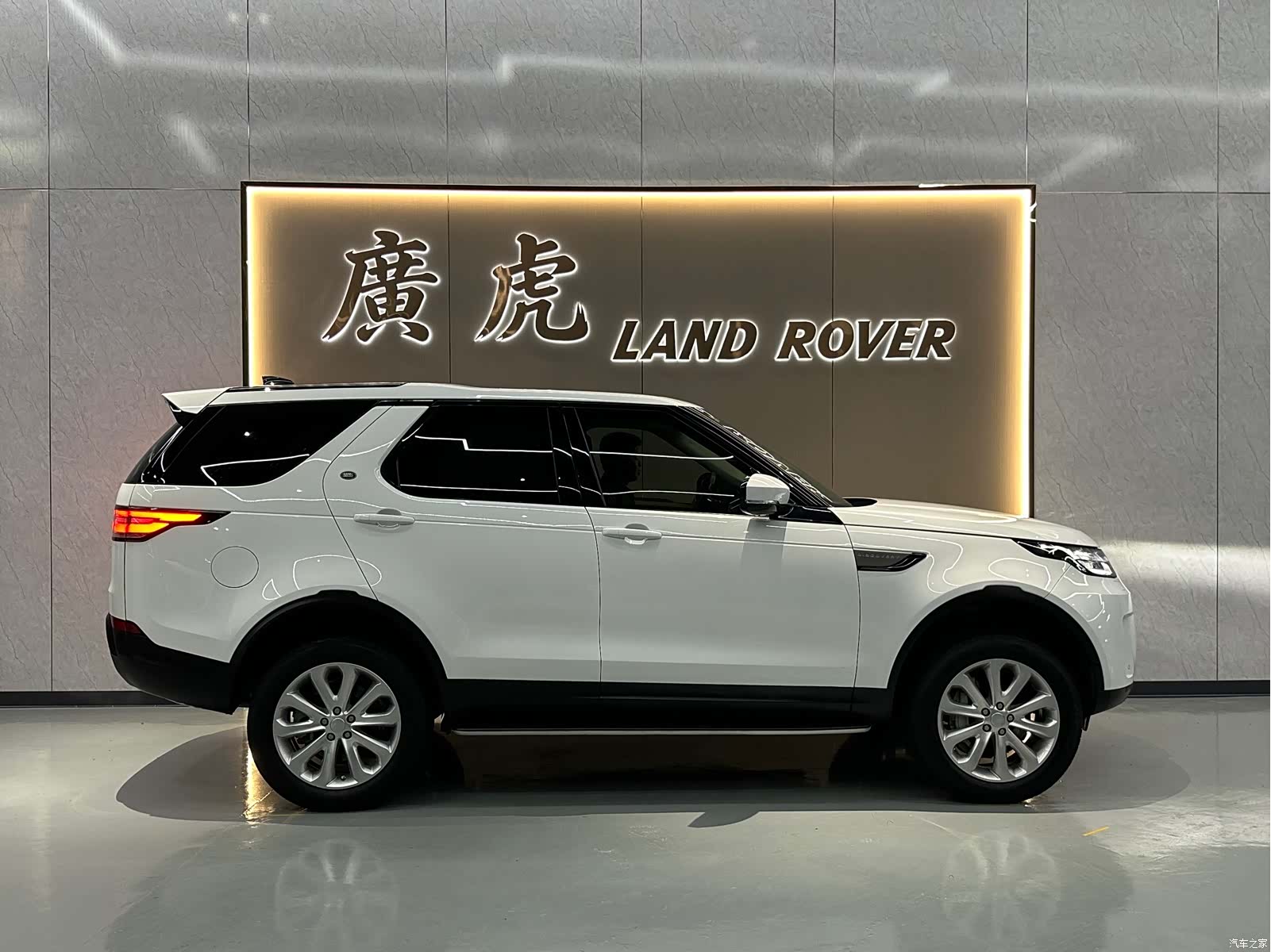 Land Rover Discovery, 2019 все фото
