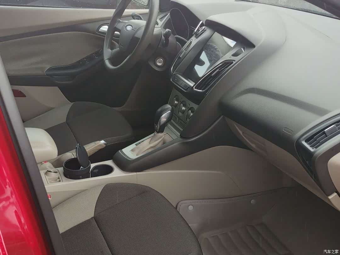 Ford Focus, 2013 4