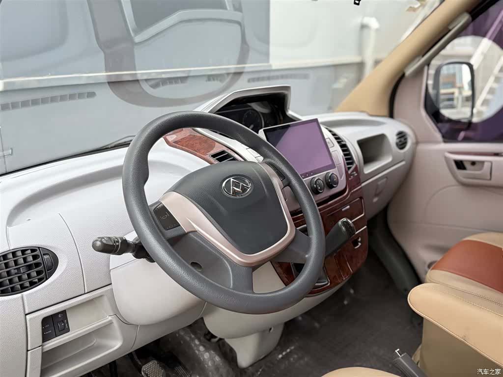 Maxus V80, 2015 11