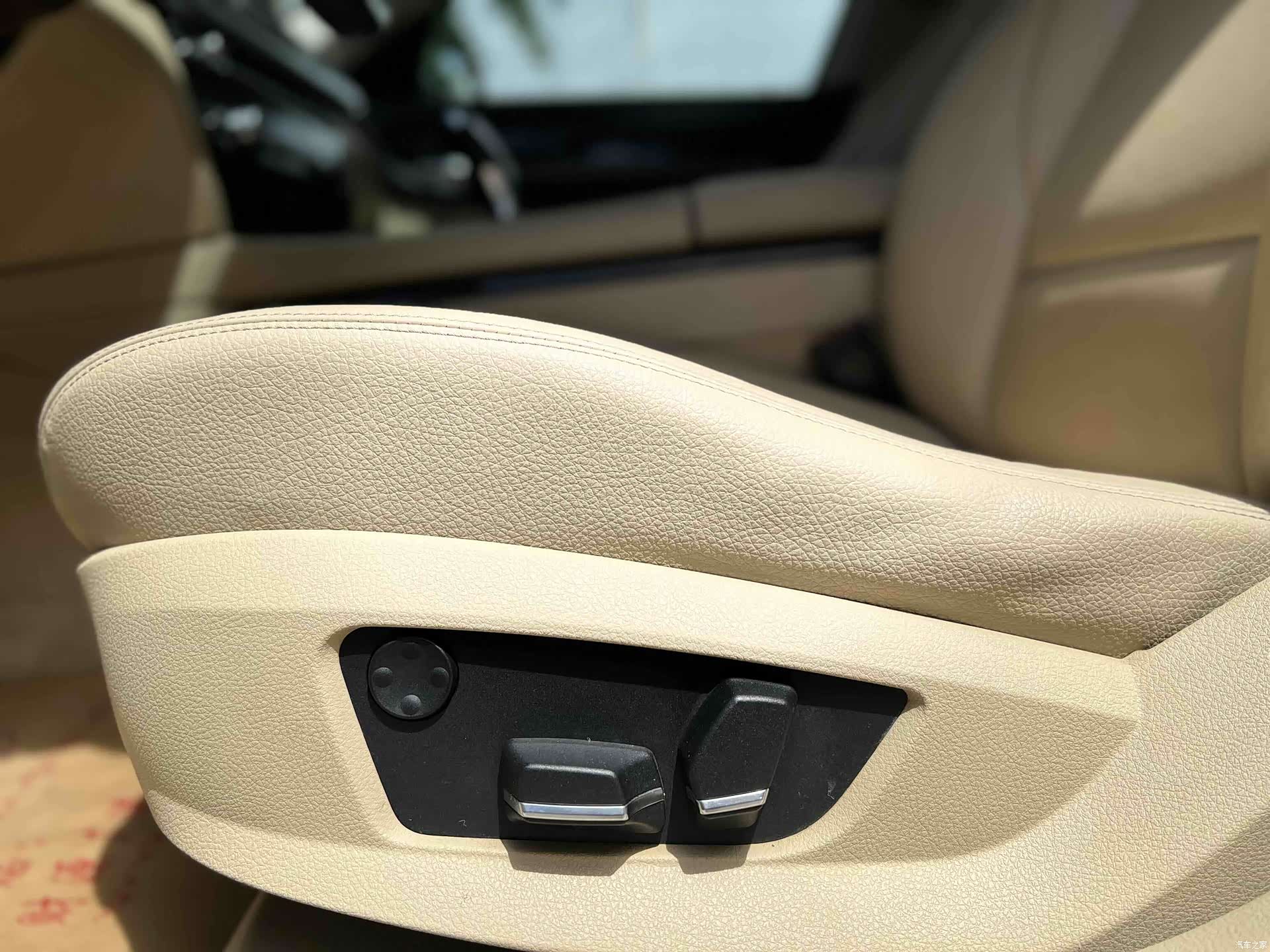 BMW 7 Series, 2011 23