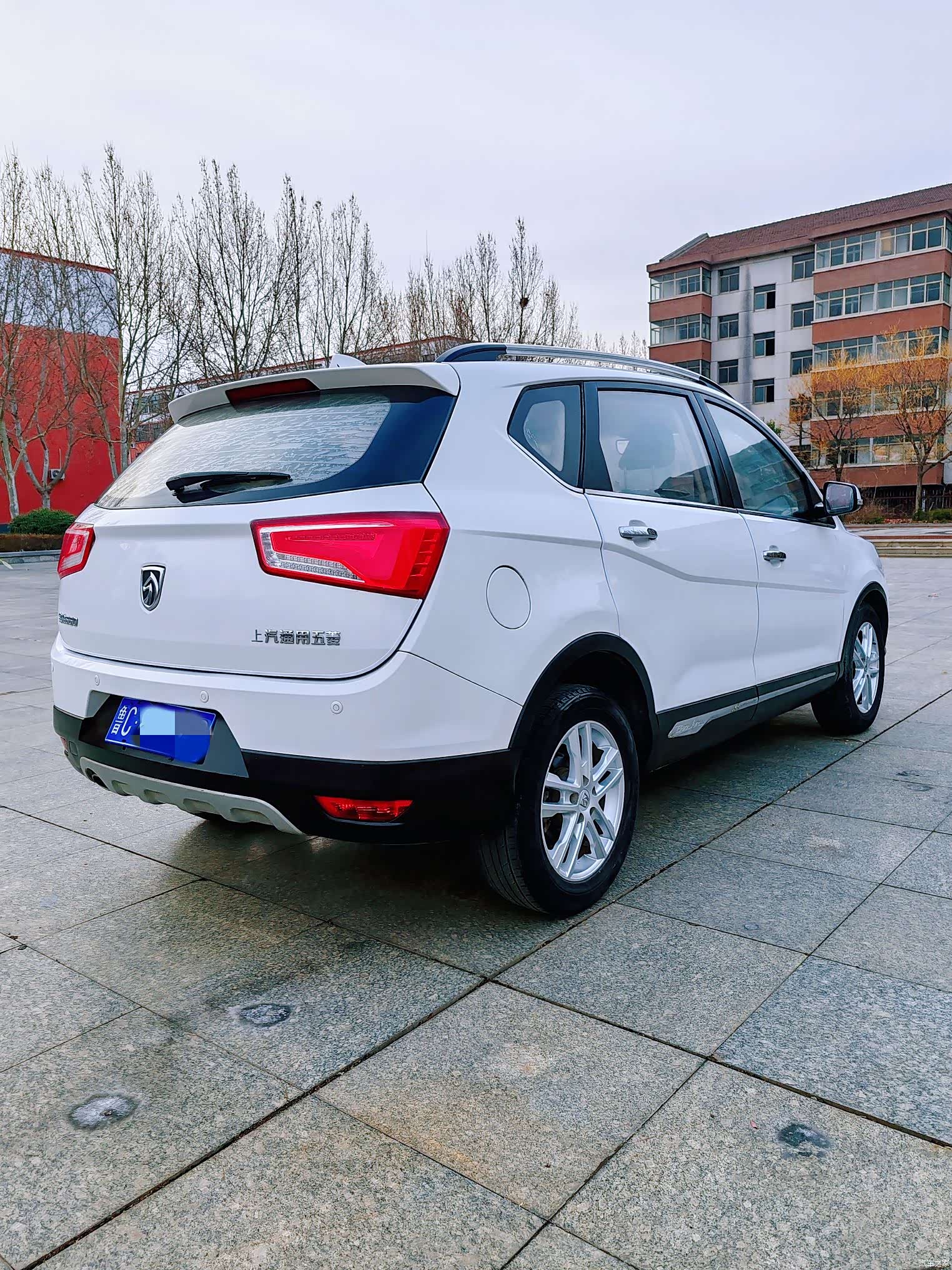 Wuling 560, 2016 13