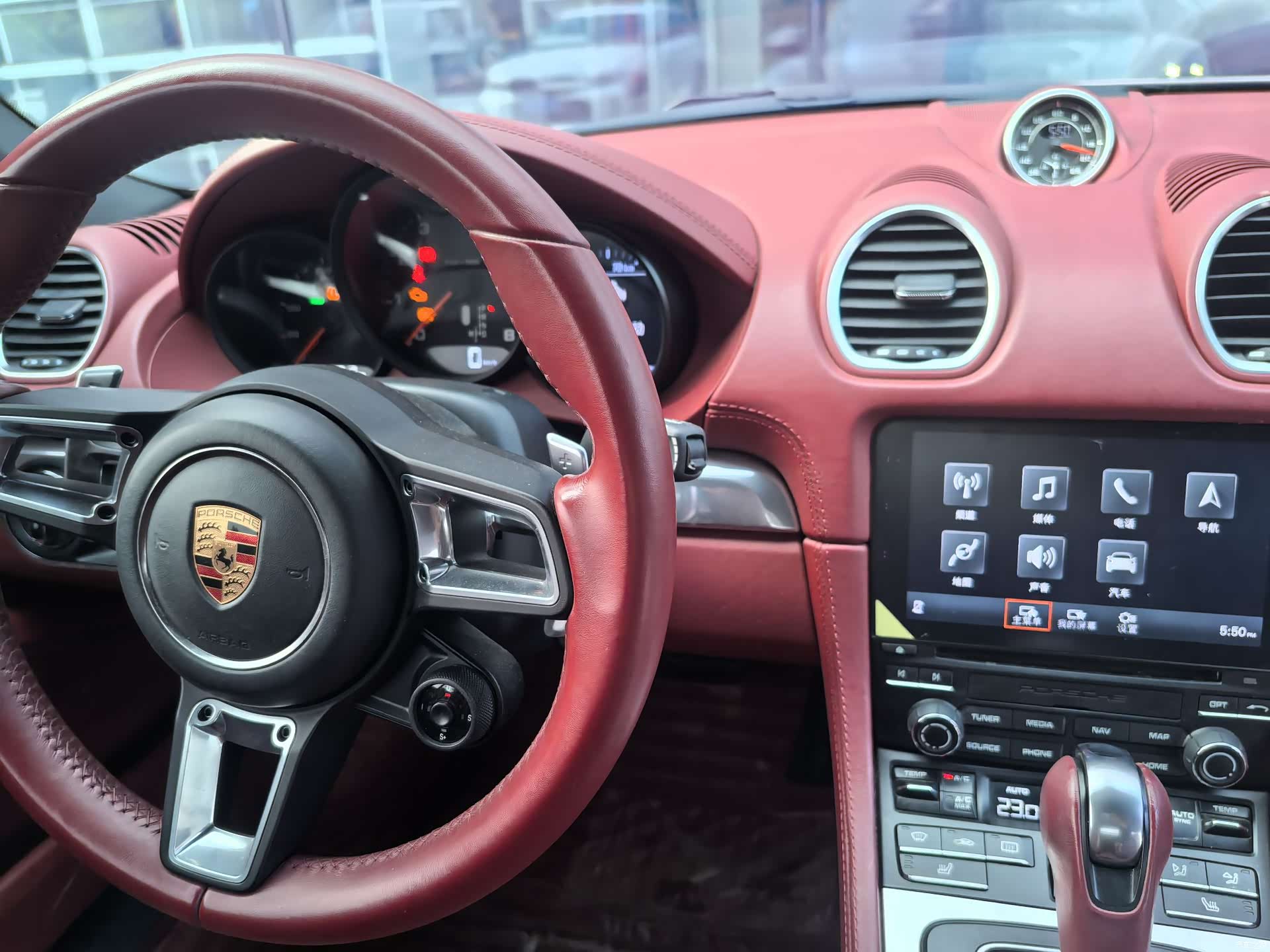 Porsche Cayman, 2023 3