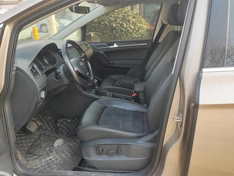 Volkswagen Golf*Jiayu