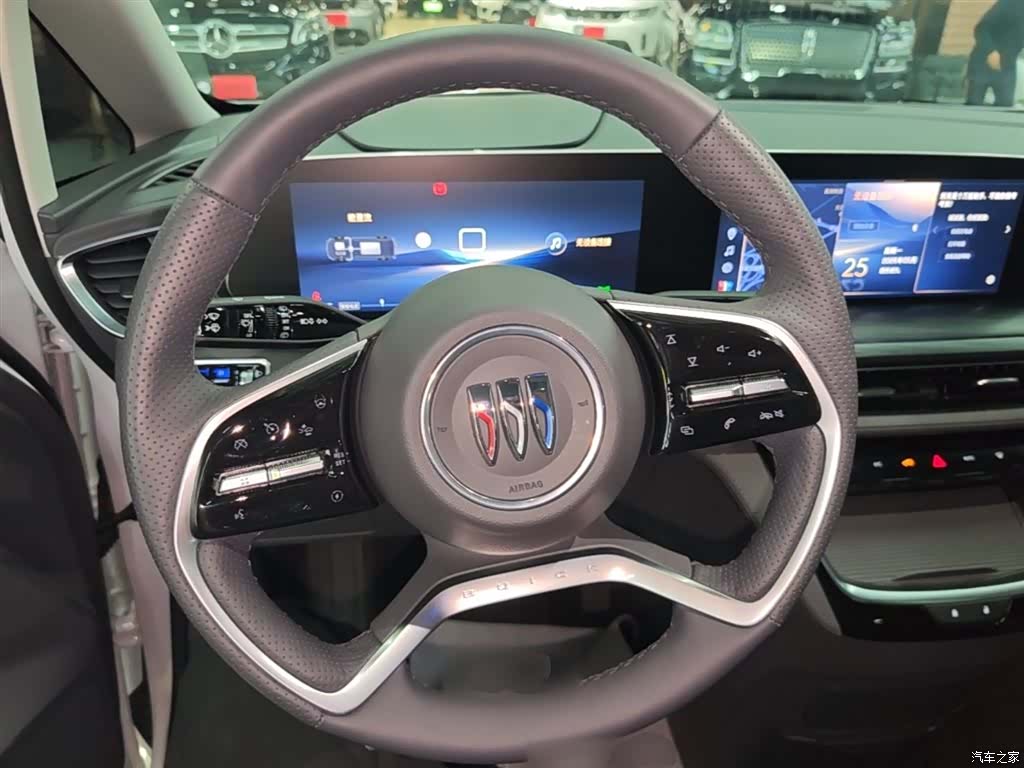 Buick GL8, 2026 11