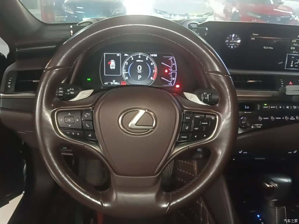 Lexus ES, 2020 11