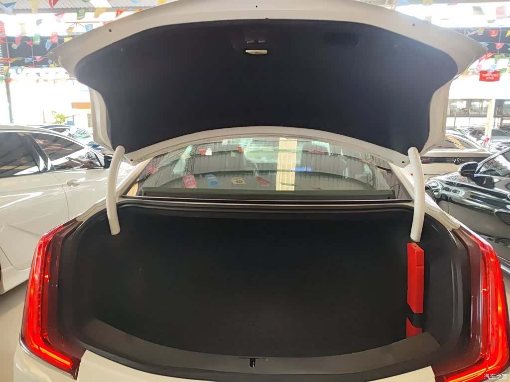 Cadillac XTS, 2019 15