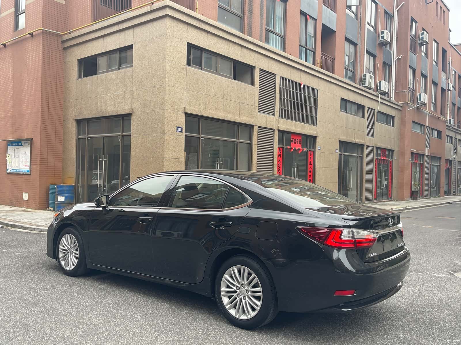 Lexus ES, 2016 4
