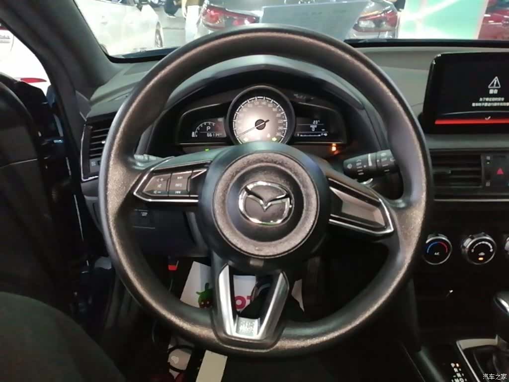 Mazda CX-4, 2020 11