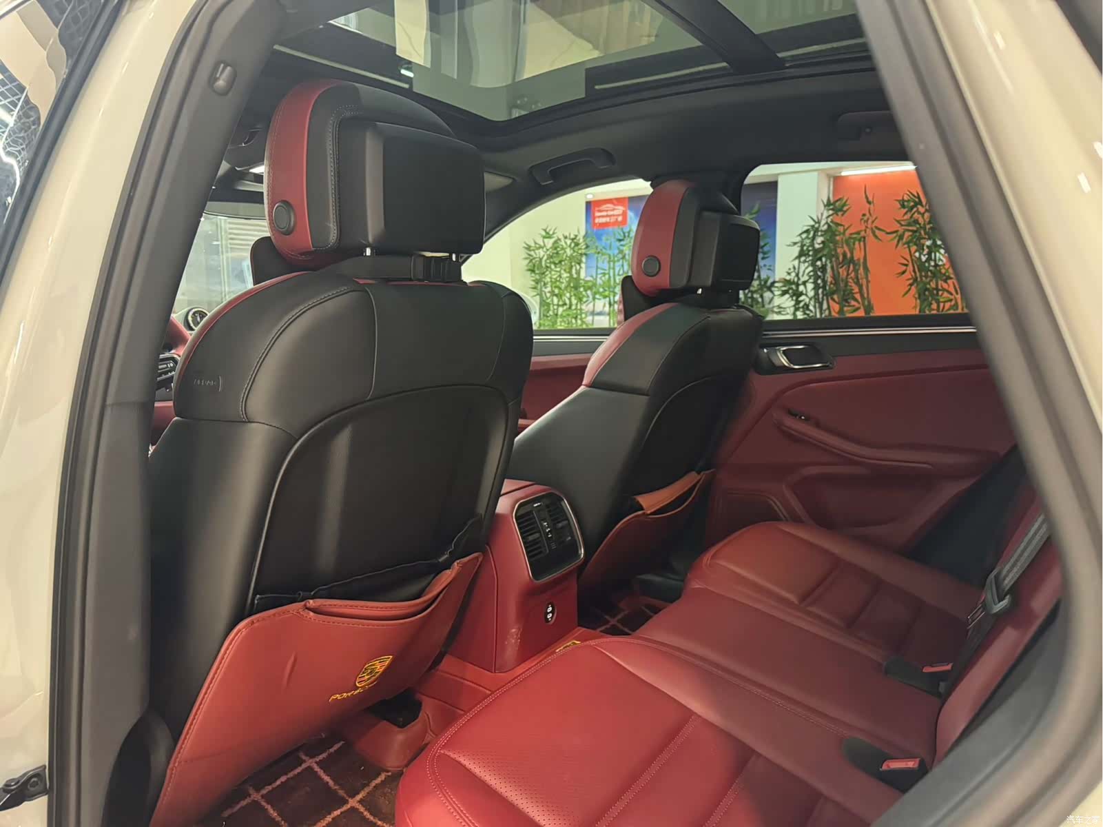 Porsche Macan, 2024 6