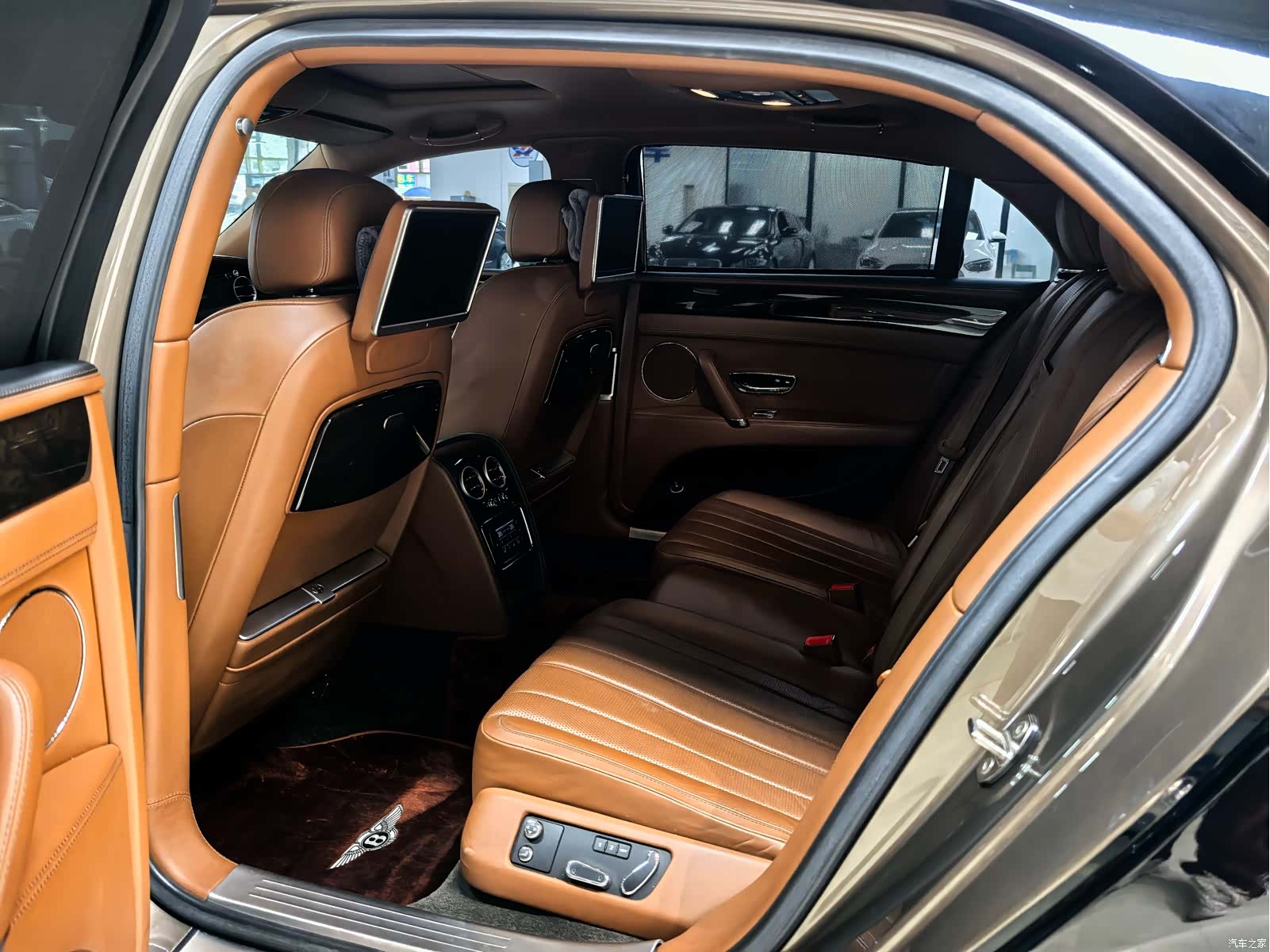 Bentley Flying Spur, 2014 12