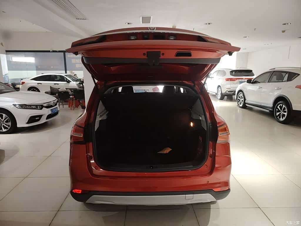 Roewe RX3, 2019 19