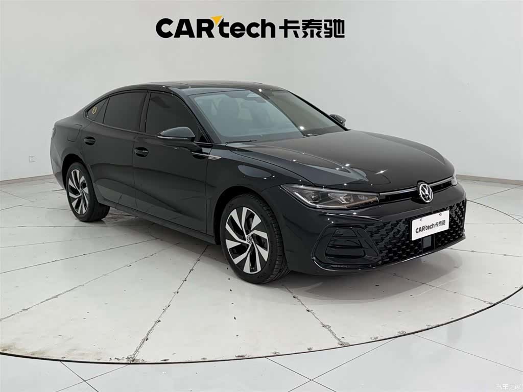 Volkswagen Passat, 2025 4