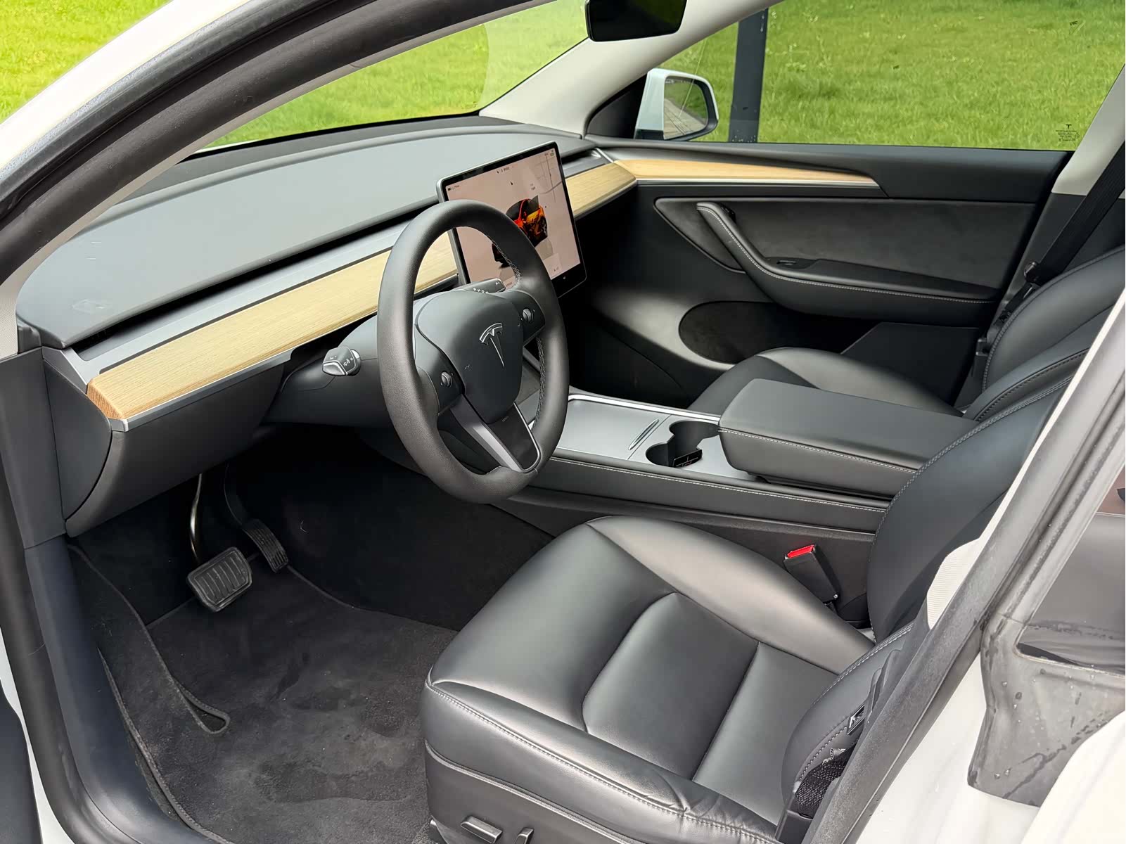 Tesla Model Y, 2022 10