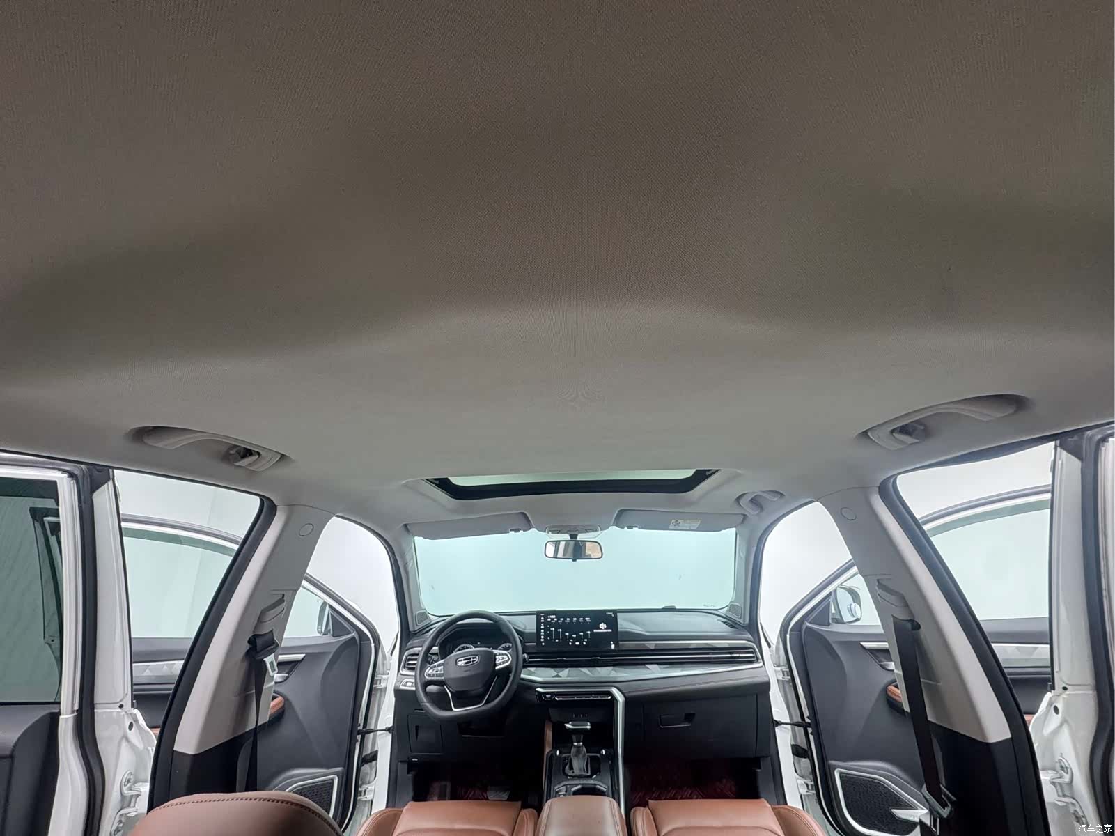 Geely X6, 2022 12