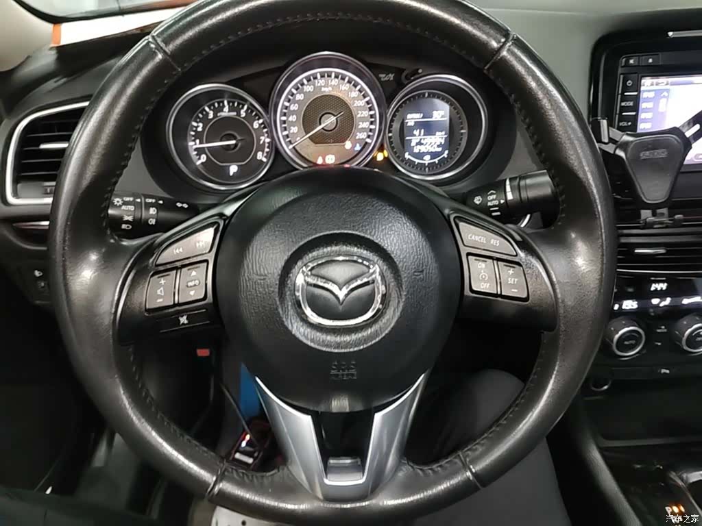 Mazda Atenza, 2014 11