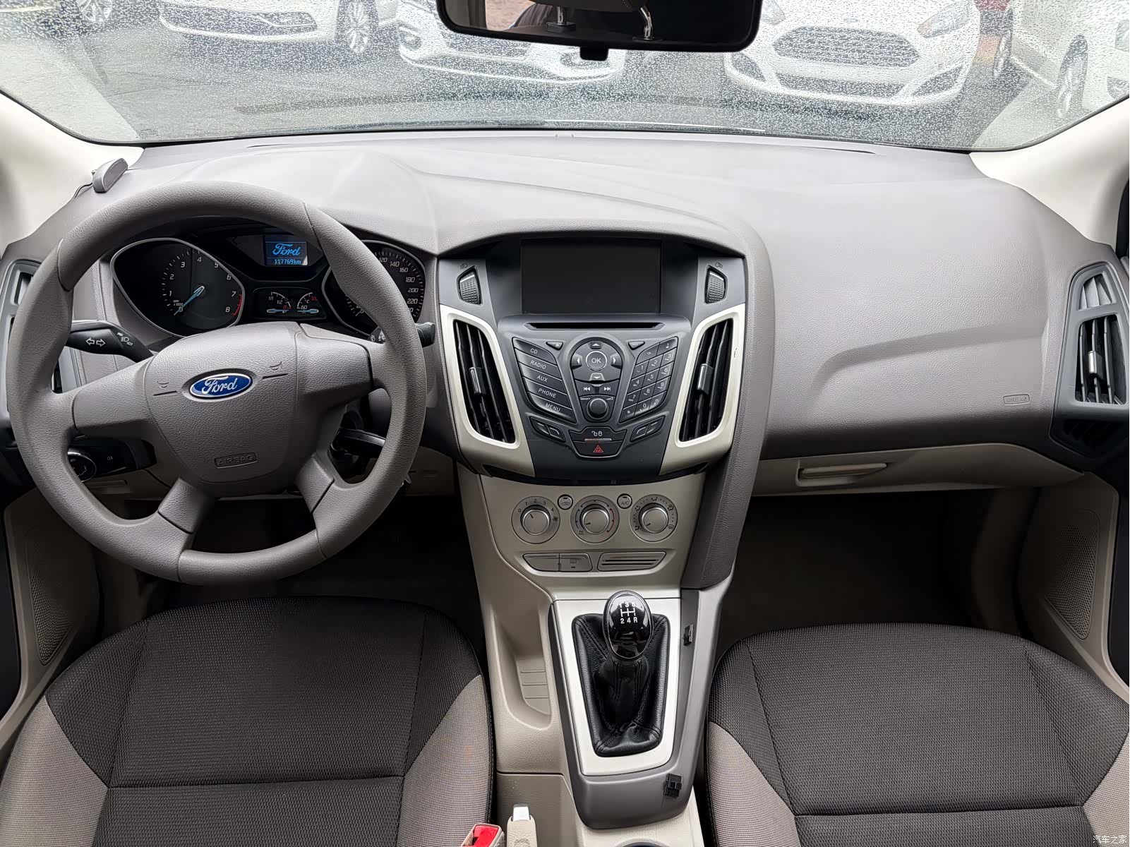 Ford Focus, 2014 8