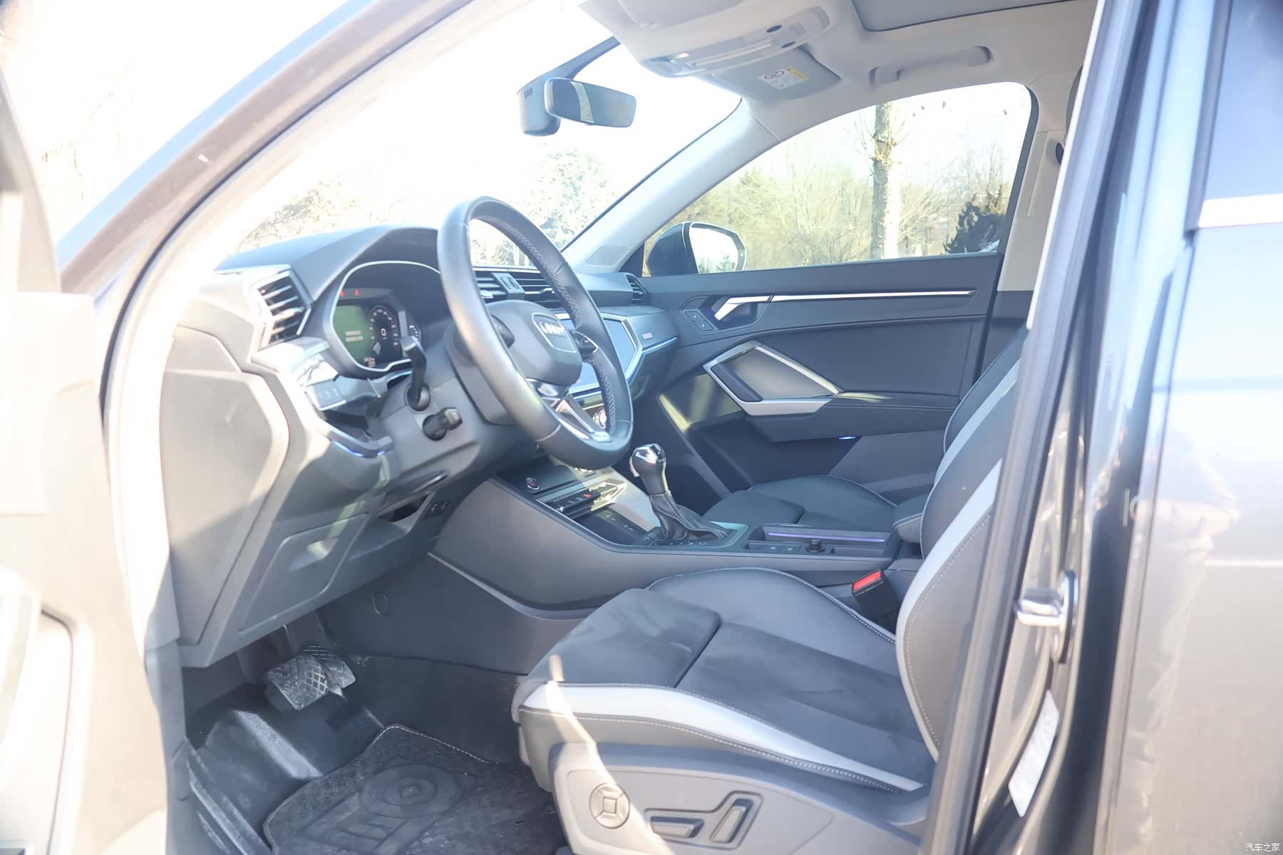 Audi Q3, 2023 13