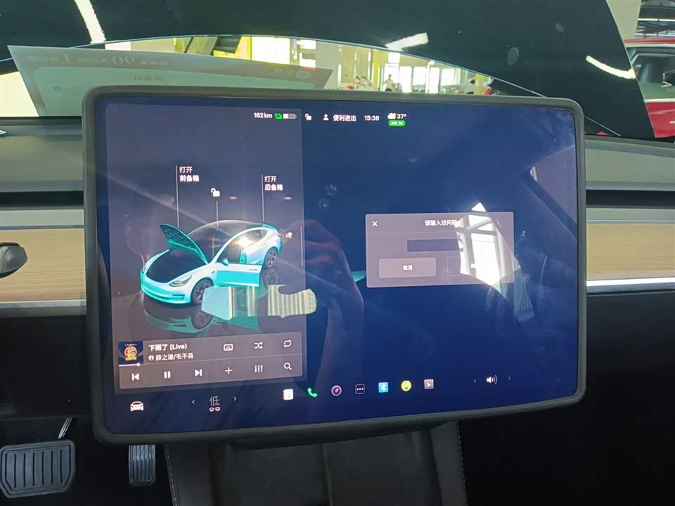 Tesla Model 3 Tesla Model 3
