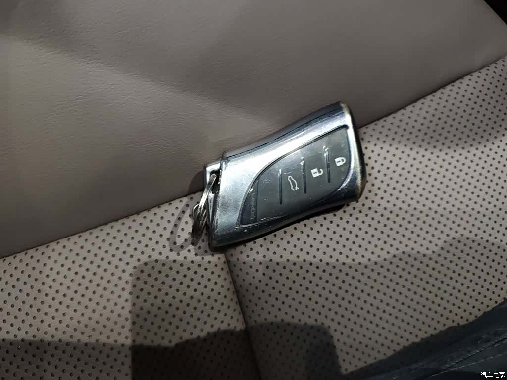 Lexus ES, 2024 17