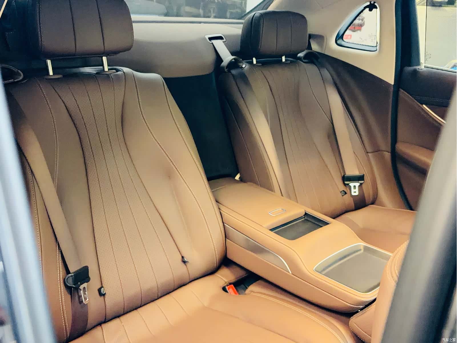 Mercedes-Benz E-Class, 2022 17