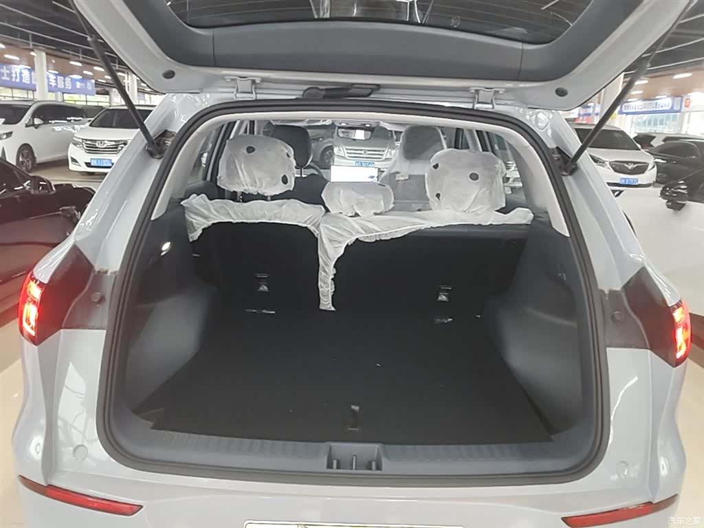 Geely Galaxy E5, 2026 19