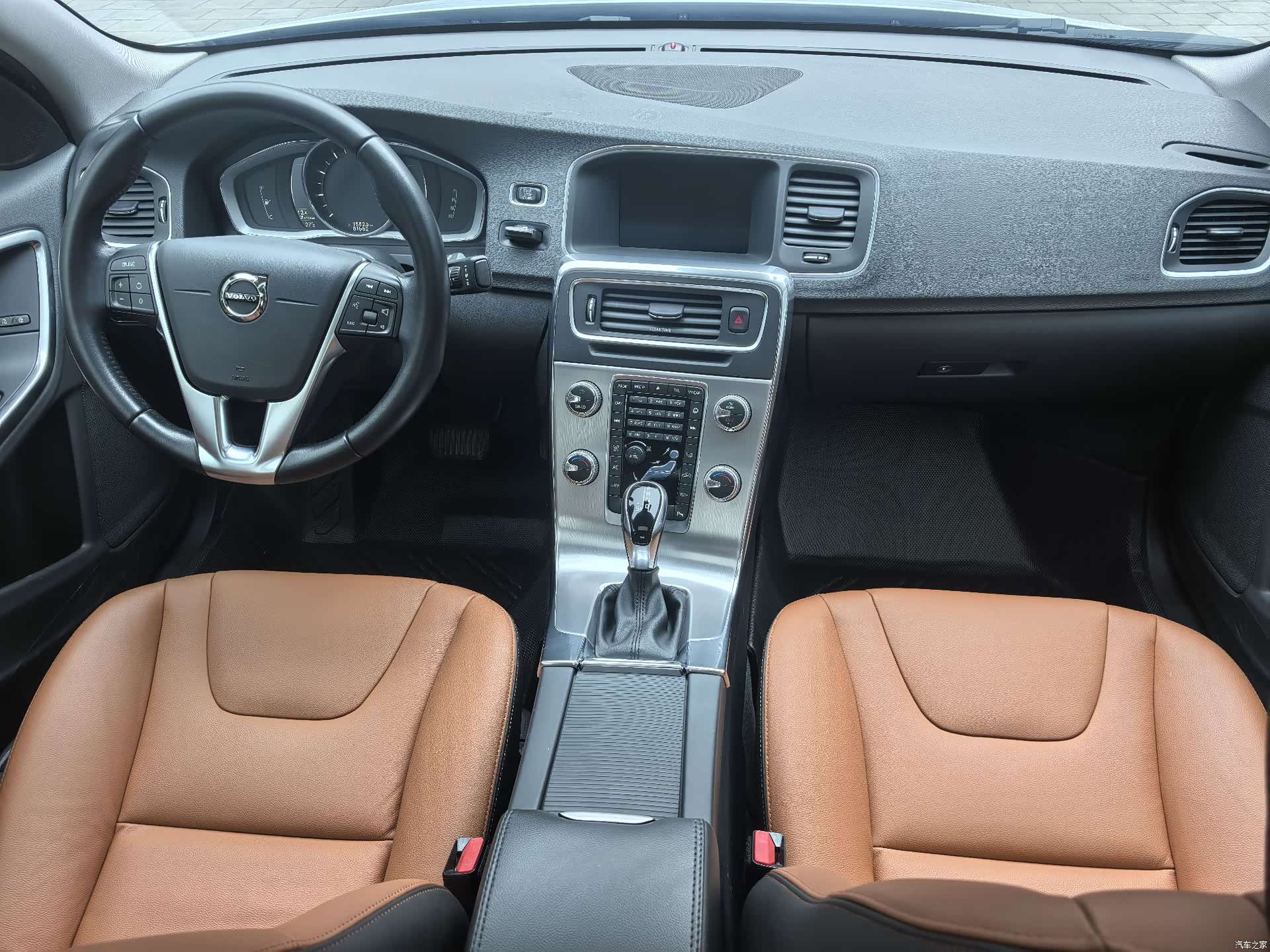 Volvo S60, 2019 все фото