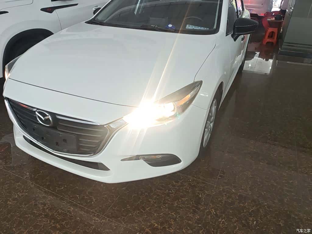 Mazda Mazda3, 2018 24