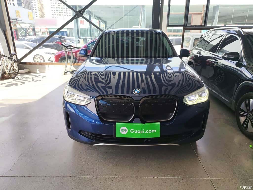 BMW iX3, 2021 3