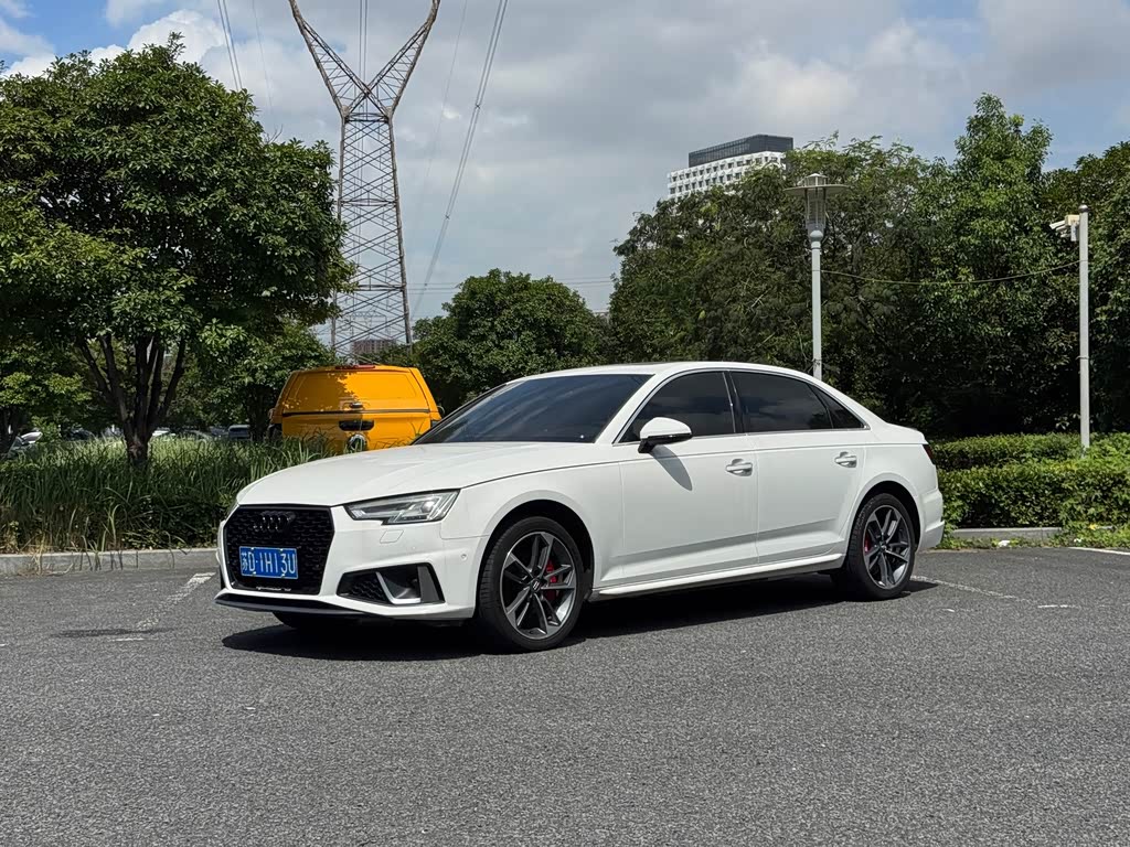 Audi A4L 2019 40 TFSI Sport VI