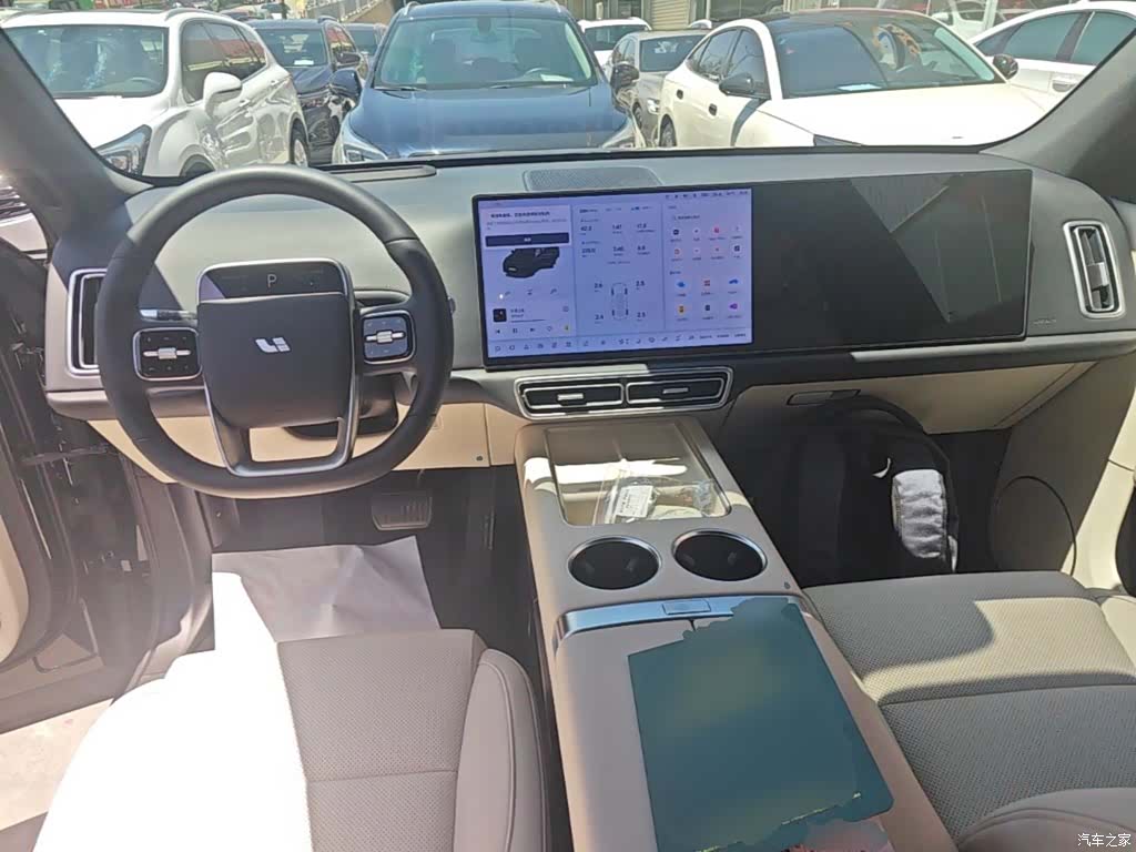 Li Auto L6, 2025 10