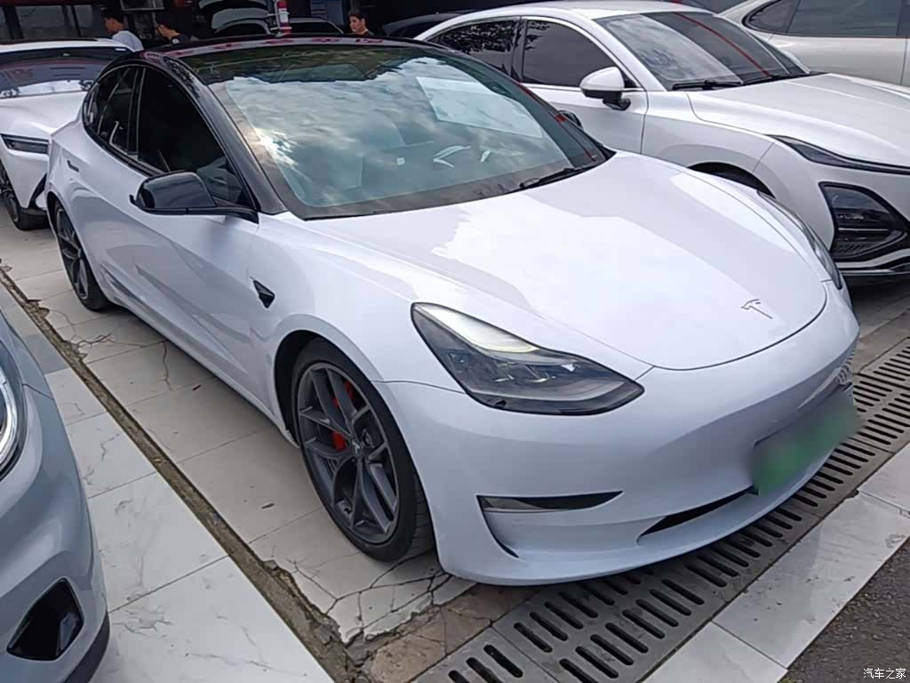 Tesla Model 3, 2021 4