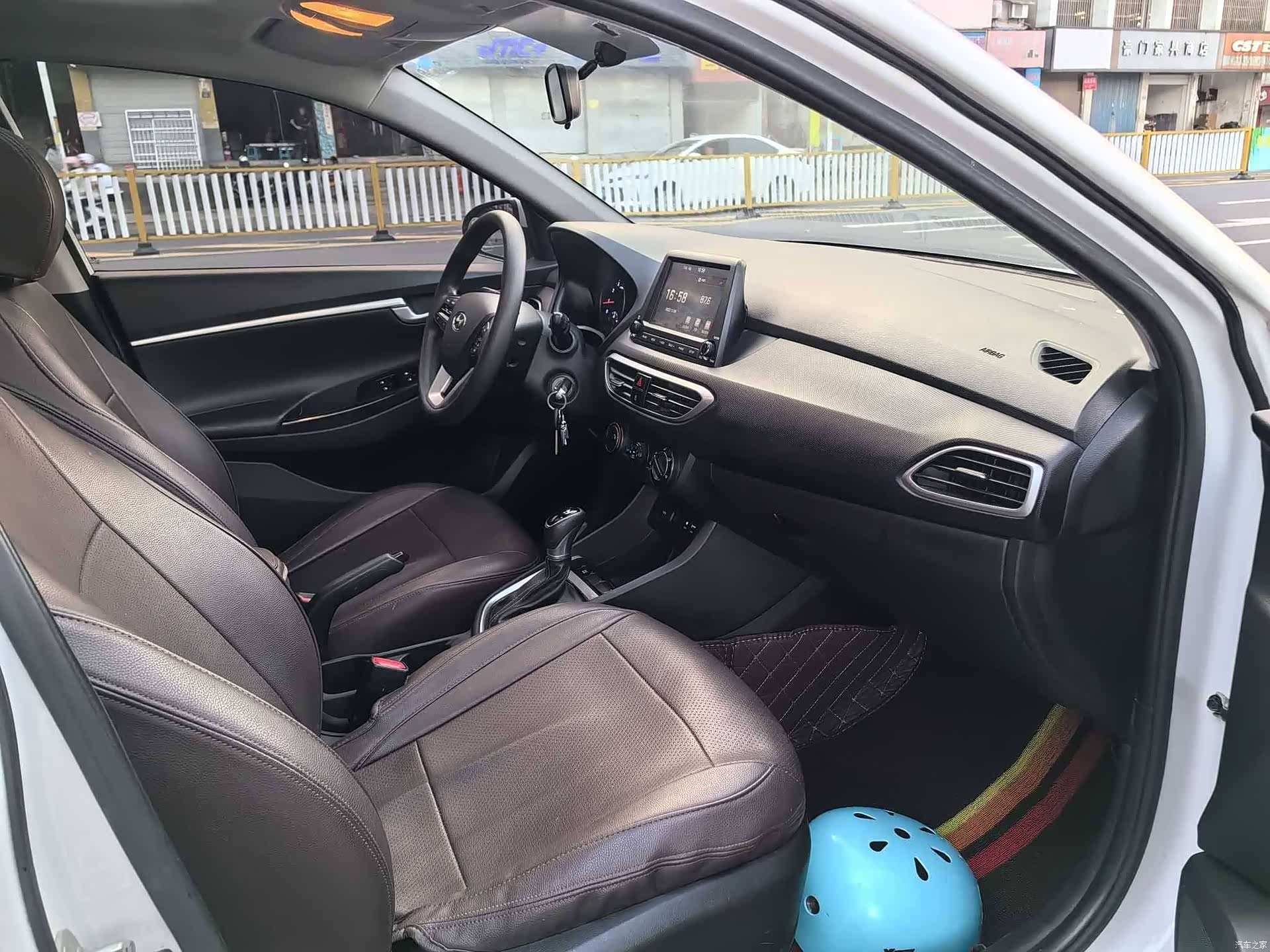 Hyundai GL, 2018 все фото