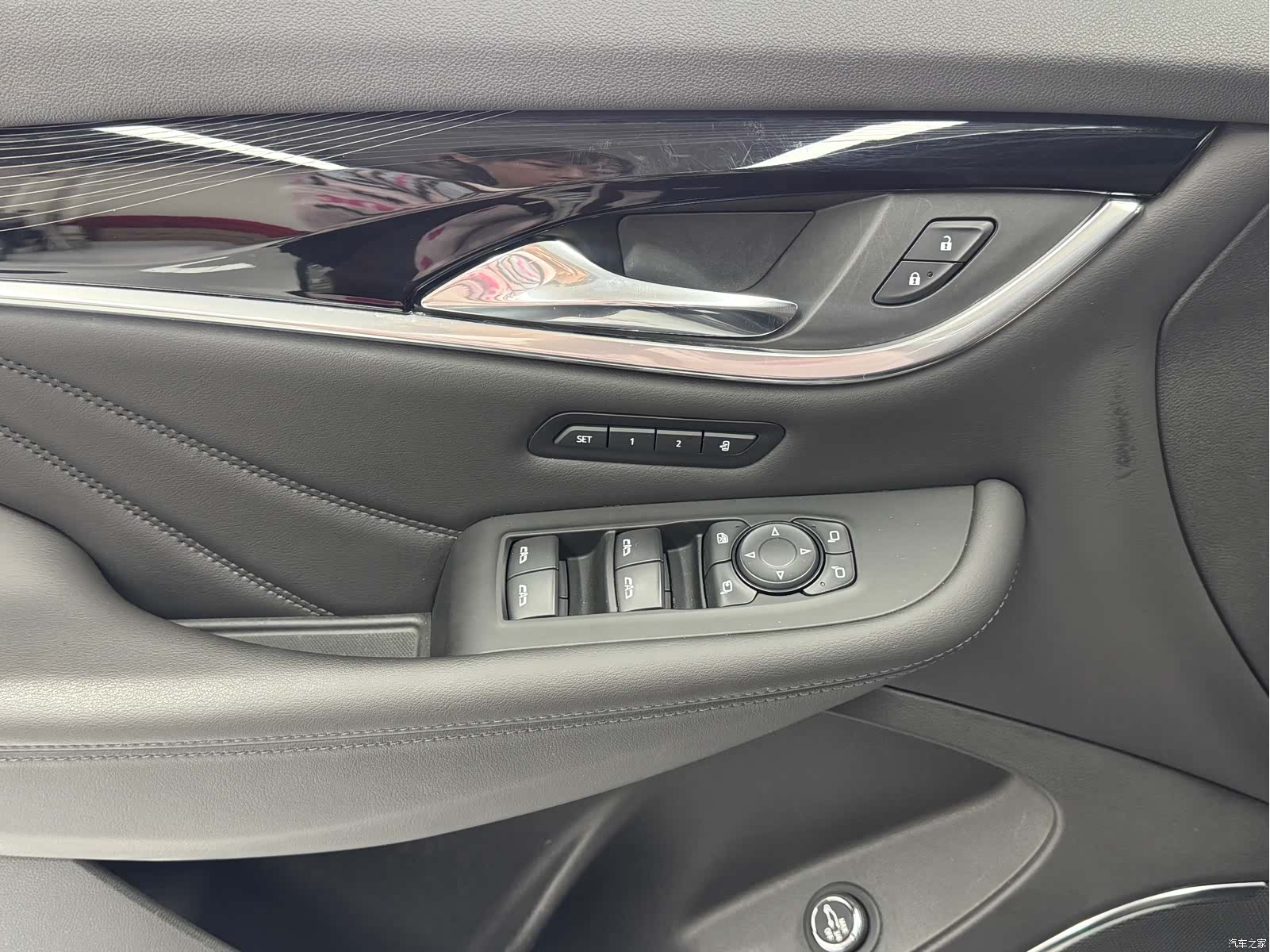 Buick Enclave, 2023 7