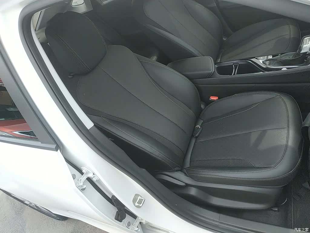 Buick Verano, 2023 25