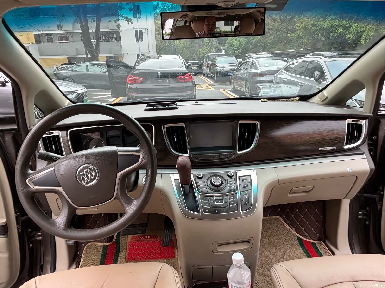 Buick GL8, 2012 15